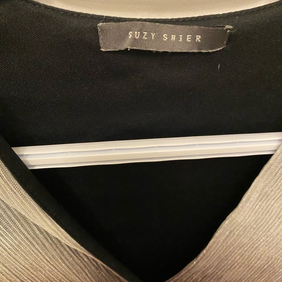 Suzy Shier long sleeve satin blouse - Picture 10 of 10